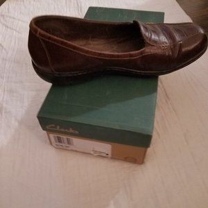 Clarks Bayou Slipper BRN  SZ10